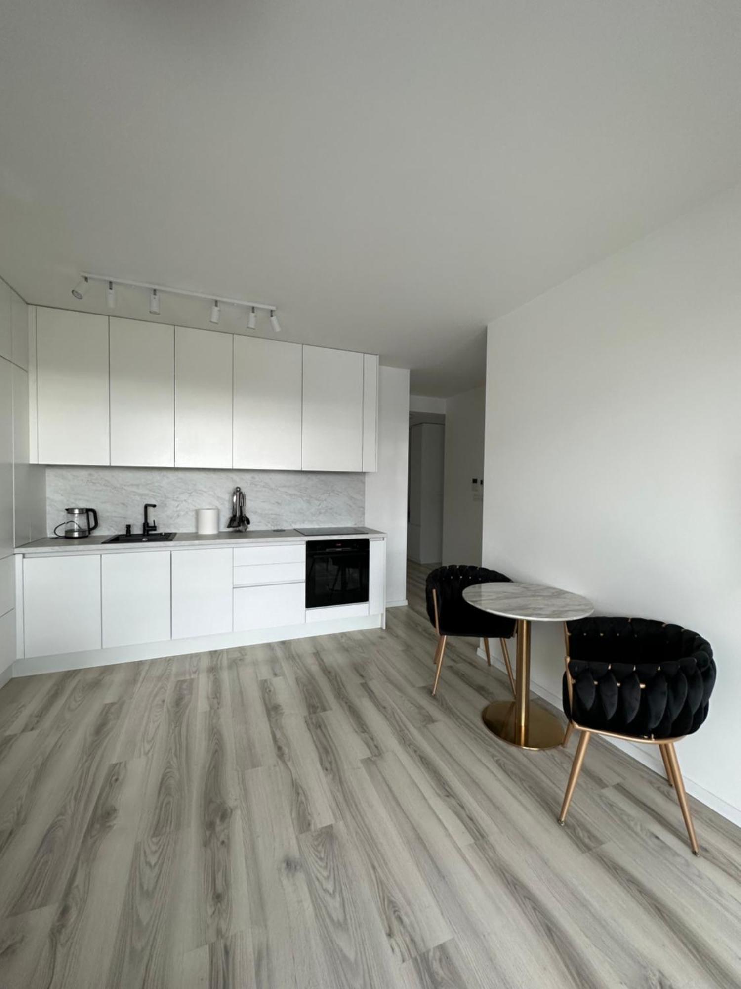 Ein Park Apartment With Free Parking Bratislava Exterior photo